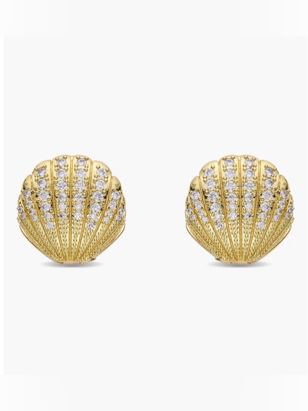 NWT ⚜️🐚⚜️ Piper K Crystal Seashell Stud Earrings.
